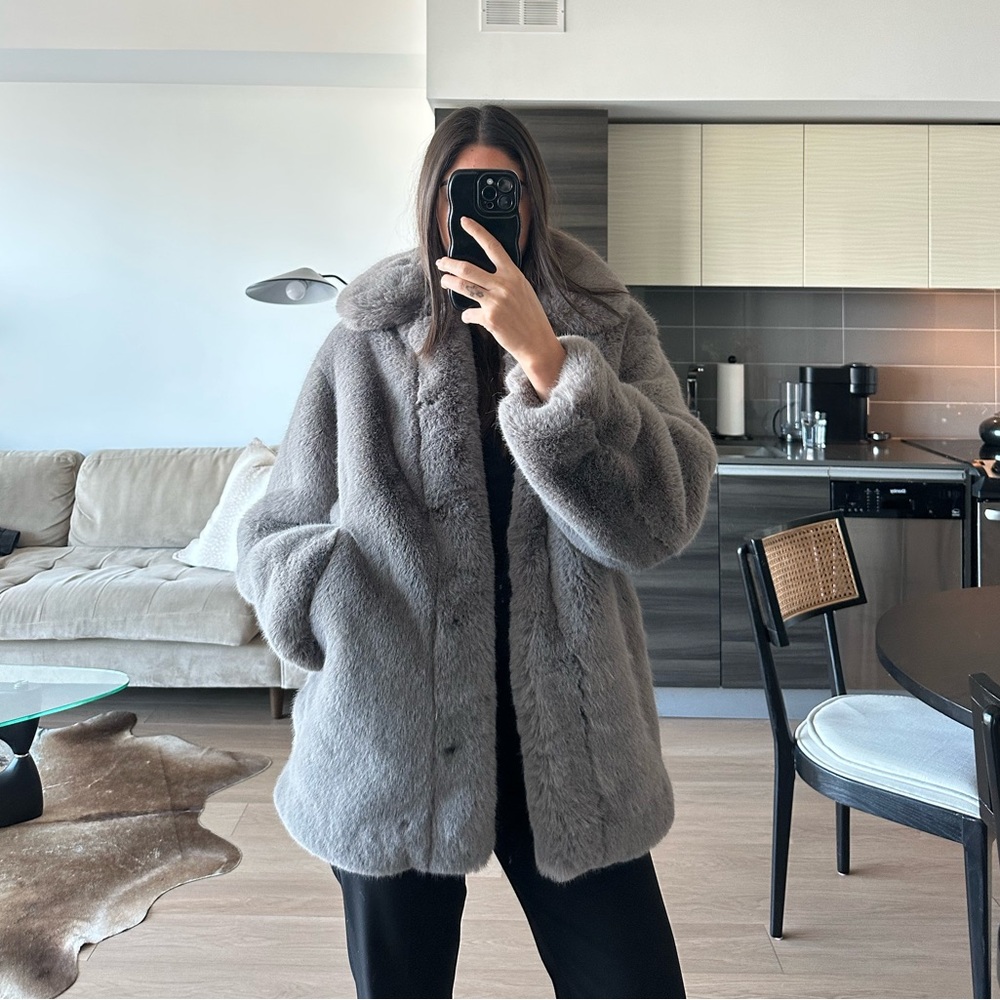 H&M Women's Faux Fur Coat